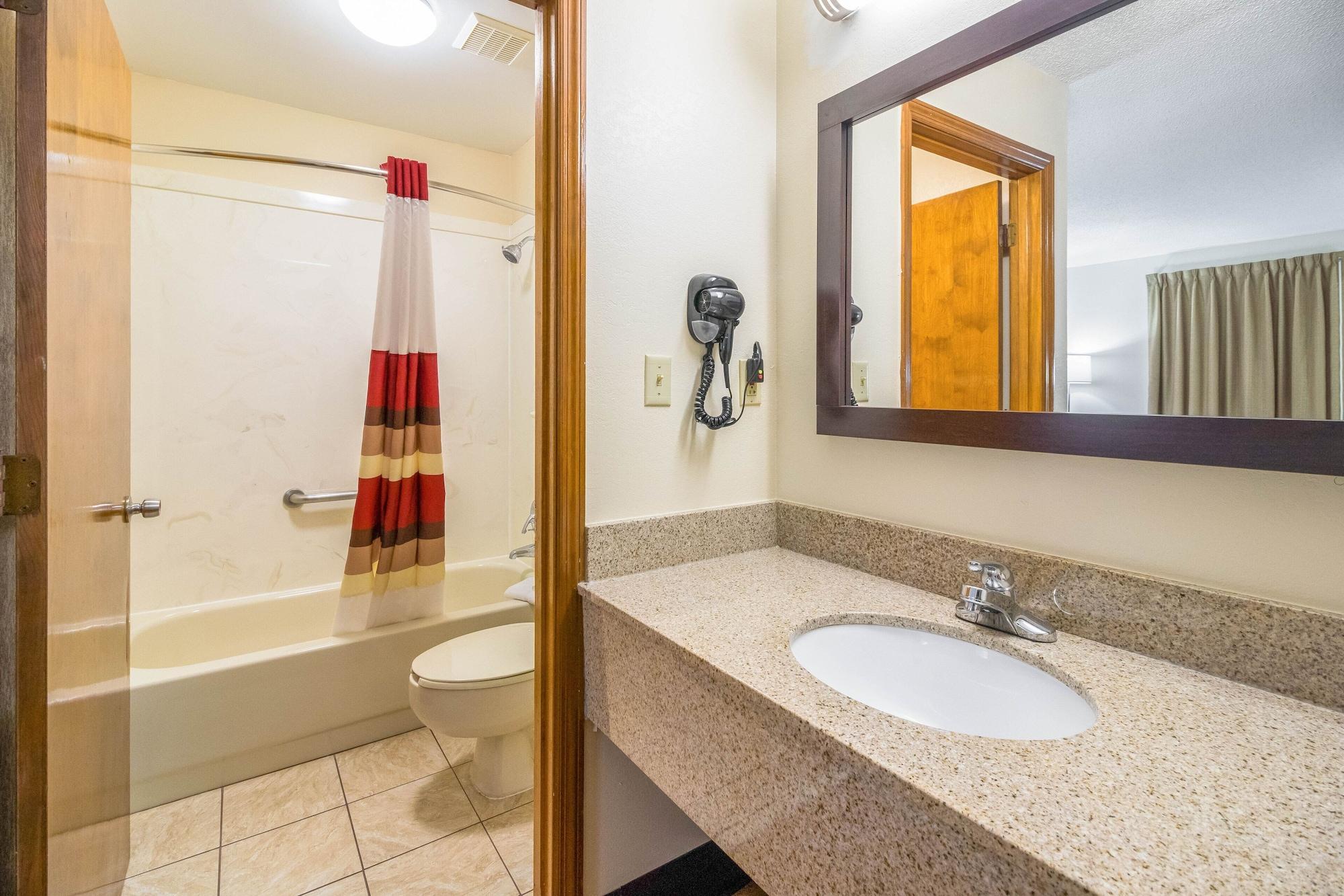 Red Roof Inn Кларксвил Екстериор снимка