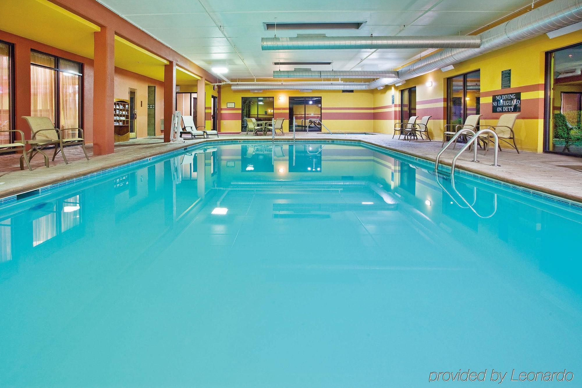 Red Roof Inn Кларксвил Екстериор снимка