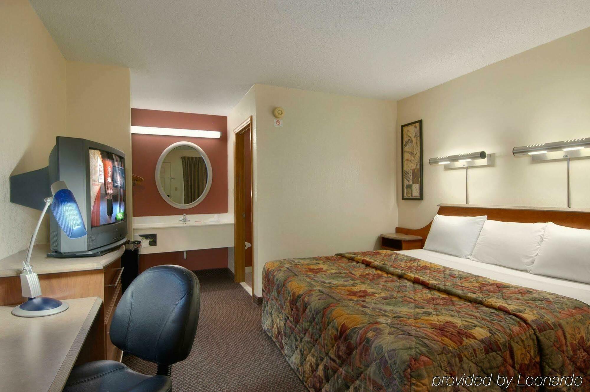 Red Roof Inn Кларксвил Екстериор снимка